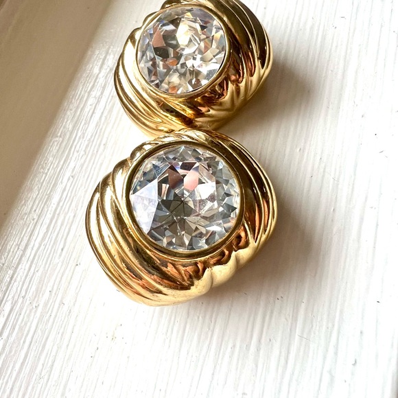 Vintage 80s oversized Gold and Crystal Ciner statement Earrings stamped - Picture 3 of 5